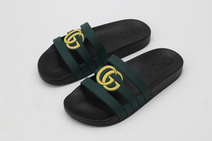 G DESIGNER SLIPPERS
