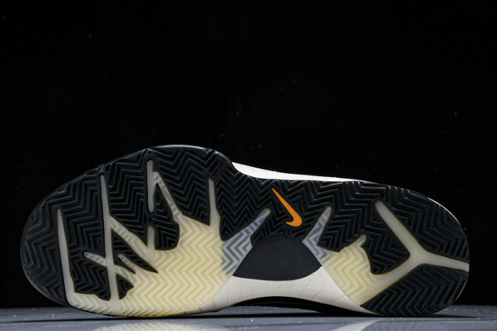 UNDEFEATED x Nike Kobe 4 Protro CQ3869-001