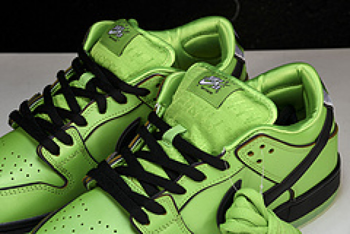 The Powerpuff Girls x NK Dunk SB Low FZ8319-300