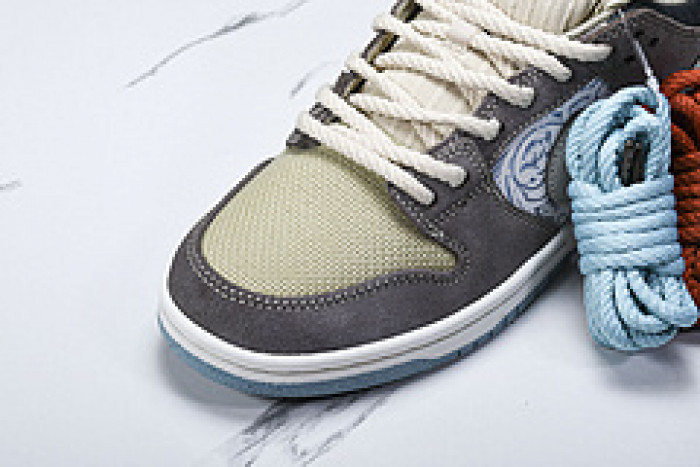 Nike SB Dunk Low “Big Money Savings” FZ3129-200