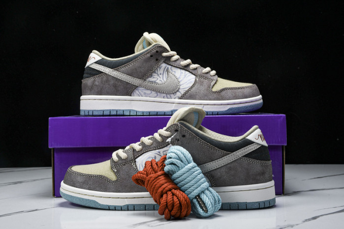 Nike SB Dunk Low “Big Money Savings” FZ3129-200