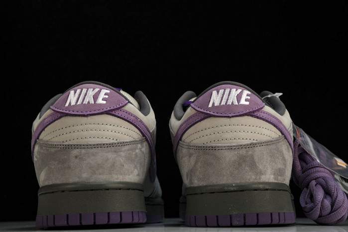 Nike SB Dunk Low Purple Pigeon - 304292-051