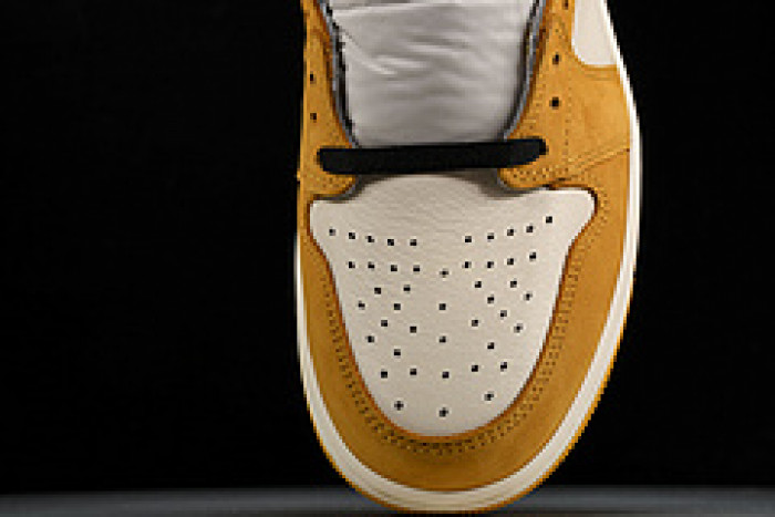 Air Jordan 1 High OG “Yellow Ochre” DZ5485-701