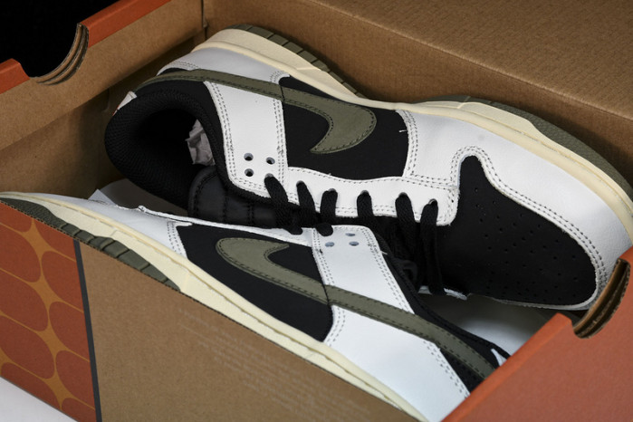 Nk Dunk Low SB 630358-106