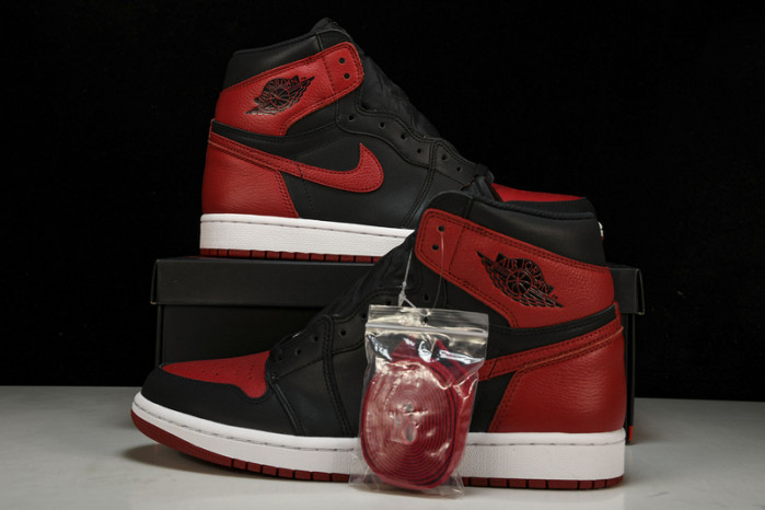 AIR JORDAN 1 RETRO HIGH OG 555088-001