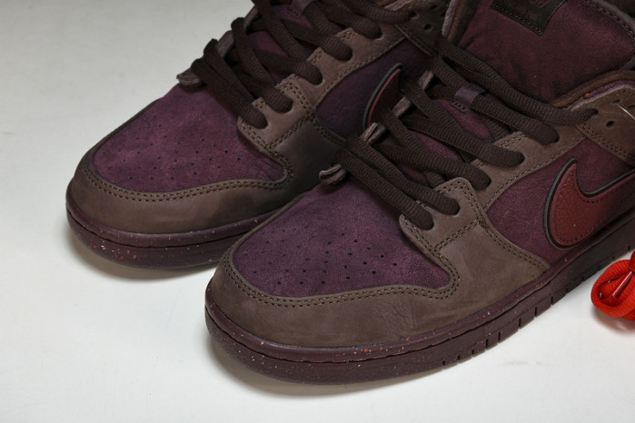 NK SB Dunk Low FN0619-600