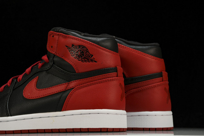 Air Jordan 1 banned 432001-001