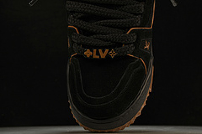 L&V SNEAKERS