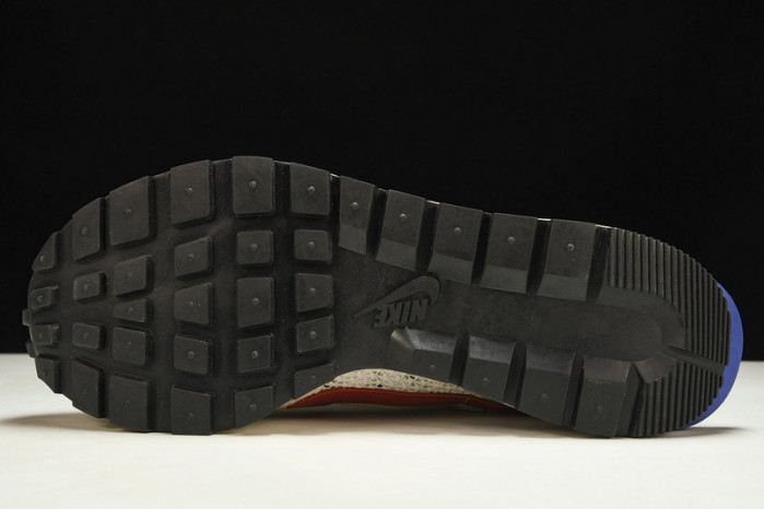 Nike Vaporwaffle Sacai Sail CV1363-100