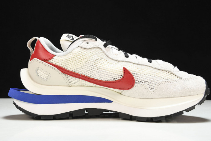 Nike Vaporwaffle Sacai Sail CV1363-100