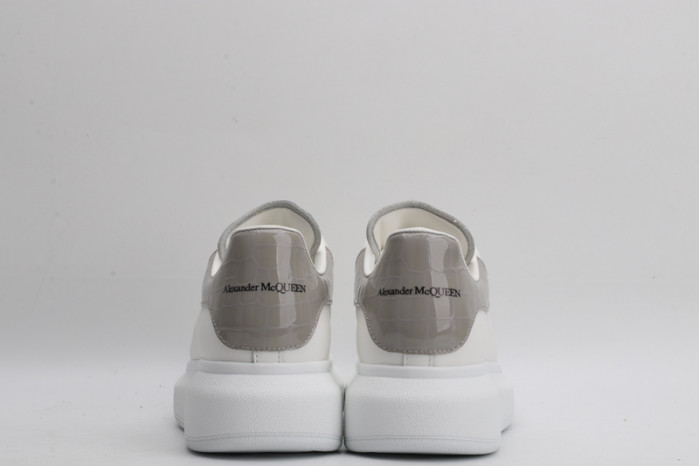 Alexander McQueen sneaker