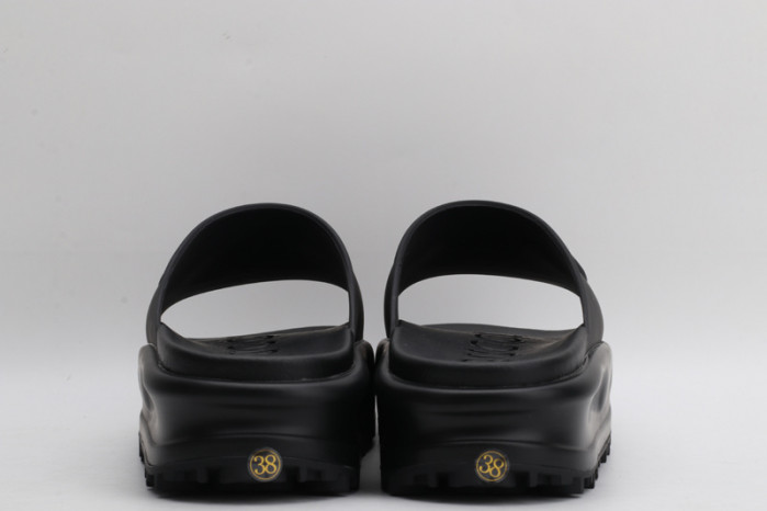 G DESIGNER SLIPPERS