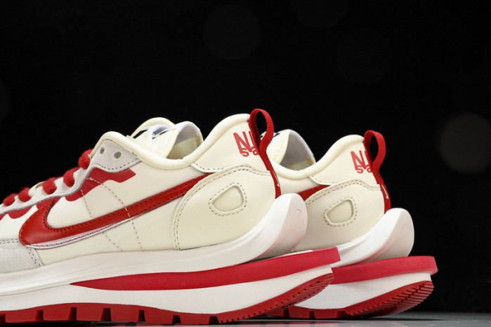 Sacai x Nk VaporWaffle 3.0 DD1875110