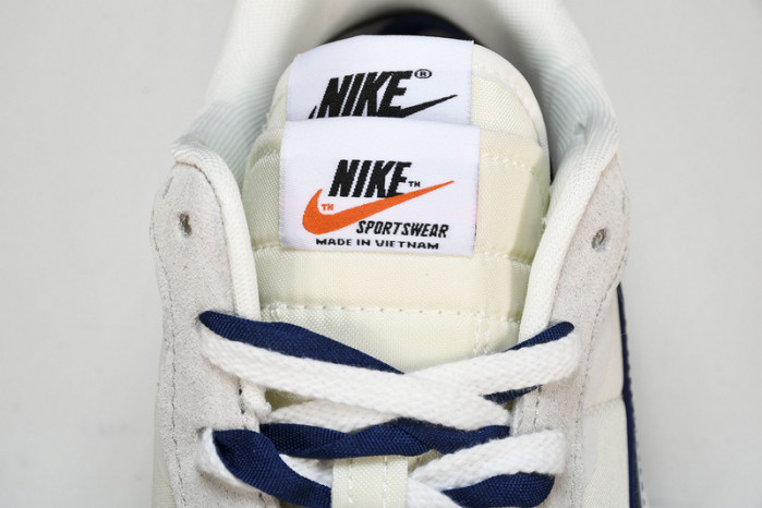 Sacai x Nk VaporWaffle 3.0 DD1875109