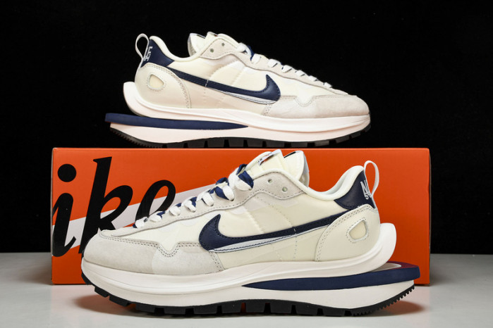 Sacai x Nk VaporWaffle 3.0 DD1875109