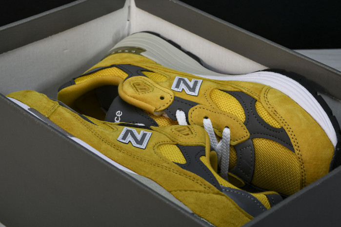 New Balance M992BB