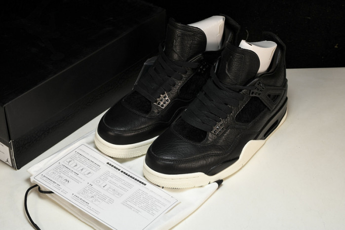 Air Jordan 4 819139-010