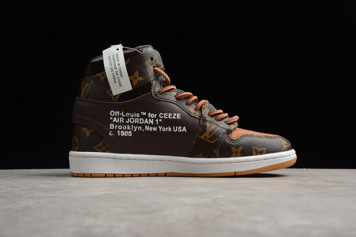 OFF–WHITE x Nike Air Jordan 1s（with case）