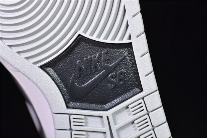 Nike SB Dunk Low Chlorophyll BQ6817-011