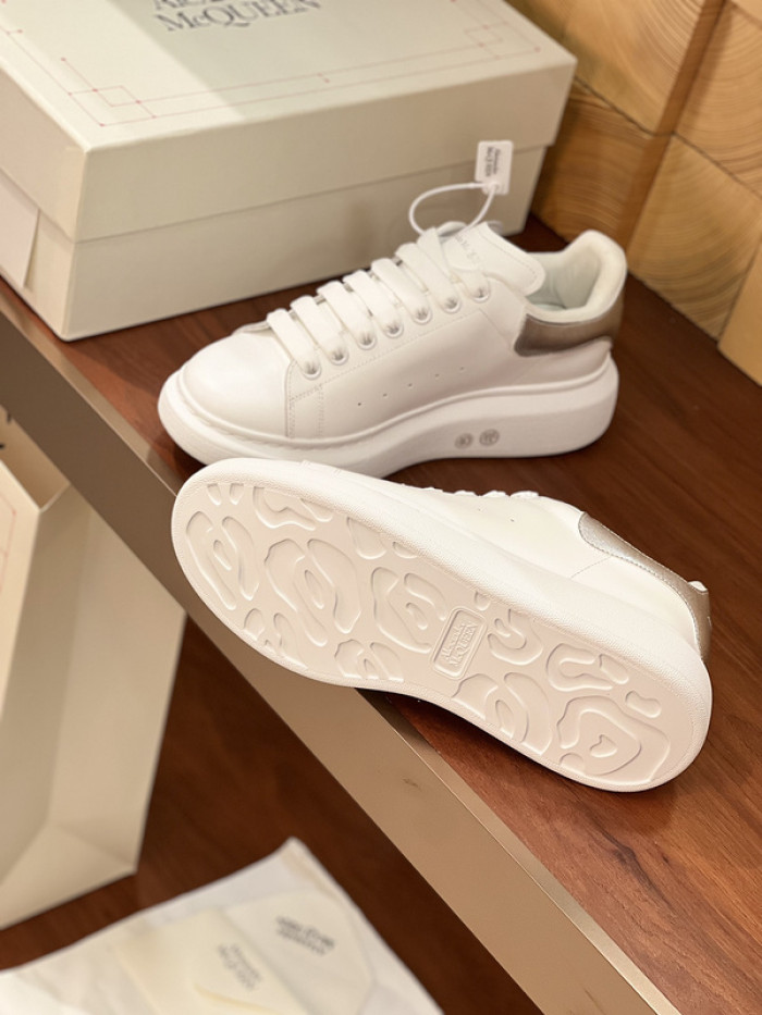 Alexander McQueen sneaker