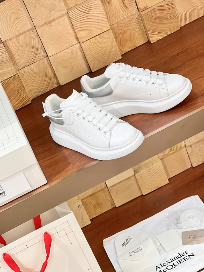 Alexander McQueen sneaker