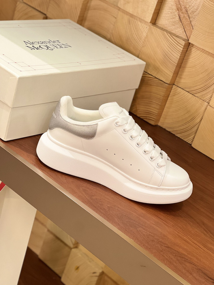 Alexander McQueen sneaker
