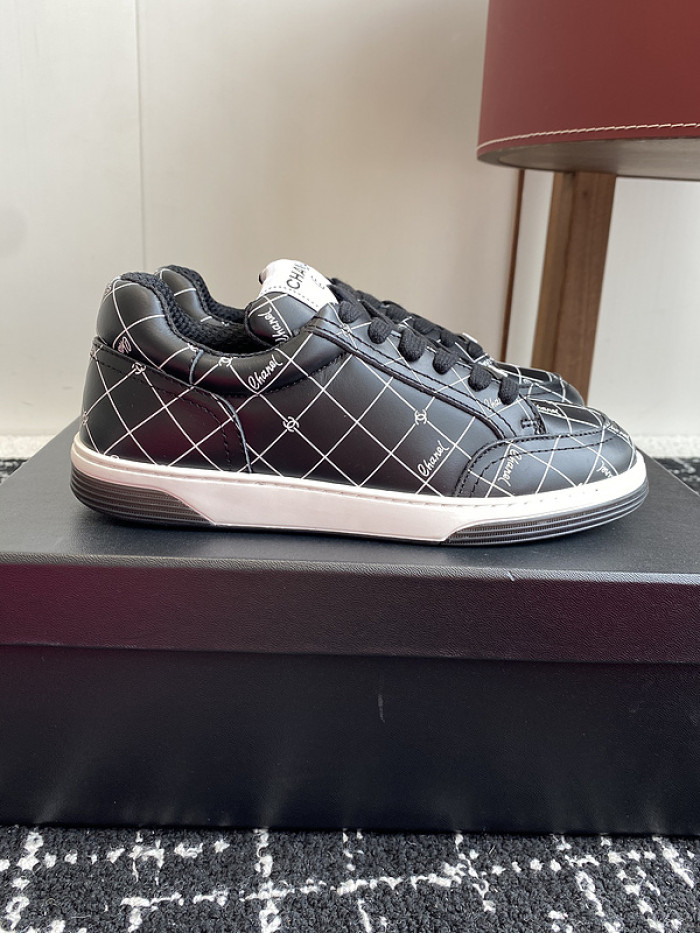 CHANEEL sneaker