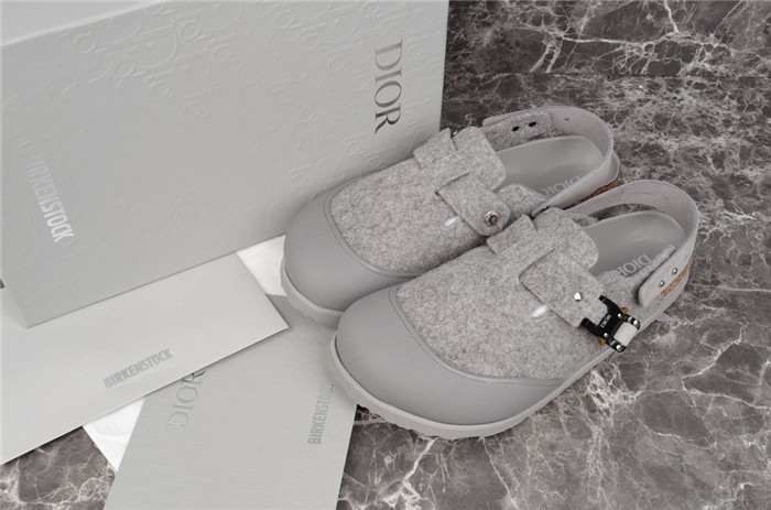 DO DESIGNER SLIPPERS