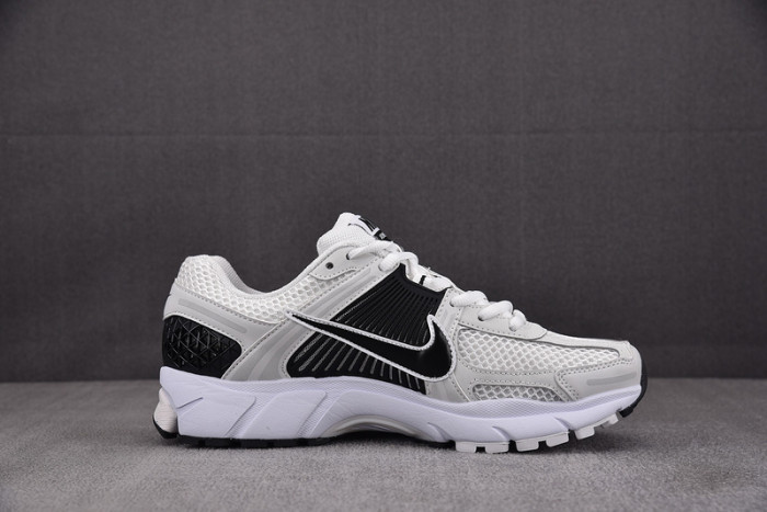 NK Air Zoom Vomero 5 White Black FB9149-101
