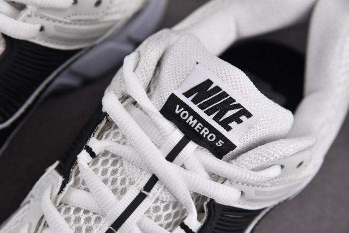 NK Air Zoom Vomero 5 White Black FB9149-101