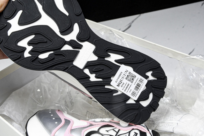 Alexander McQueen sneaker