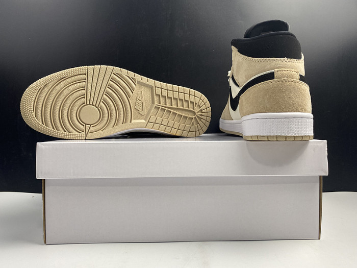 Jordan 1 Mid Barely Orange (W) BQ6472-800