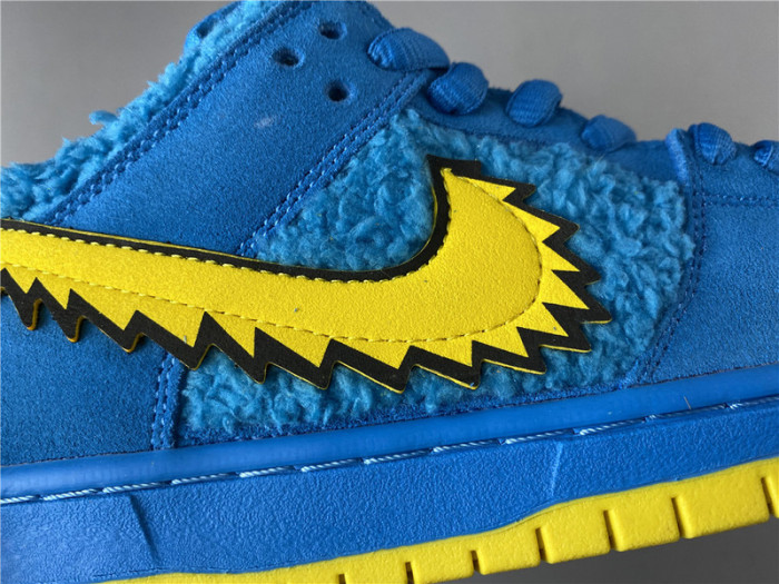 Grateful Dead x Nike SB Dunk Low “Blue Bear” CJ5378-400