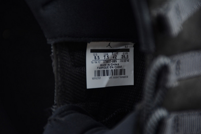 Jordan 11 Retro Cap and Gown 378037-005