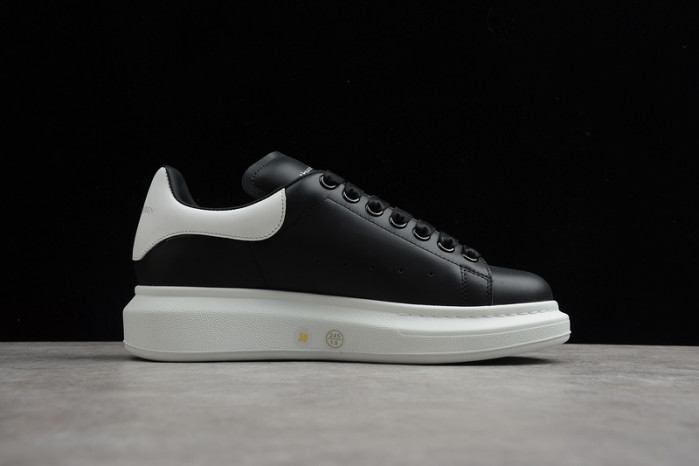 Alexander McQueen sneaker