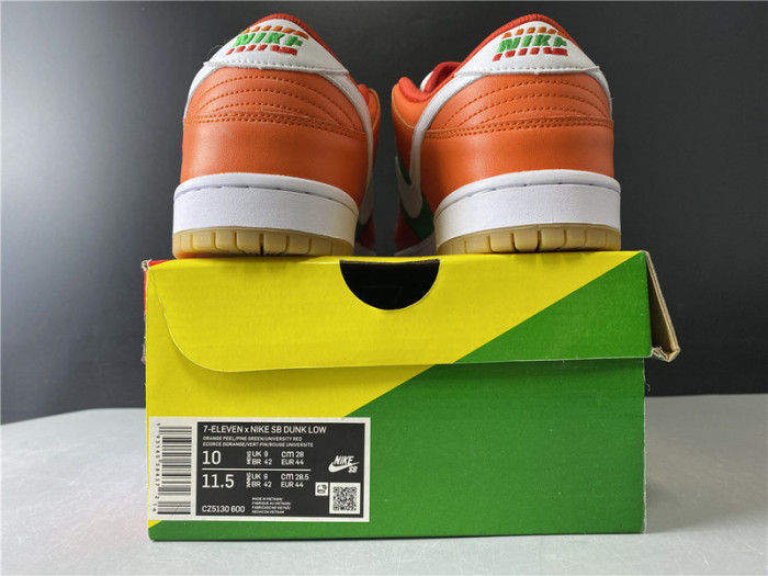 Nike SB Dunk Low 7 Eleven 7-11