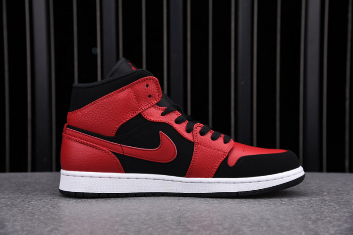 Jordan 1 Mid Reverse Bred 554724-054