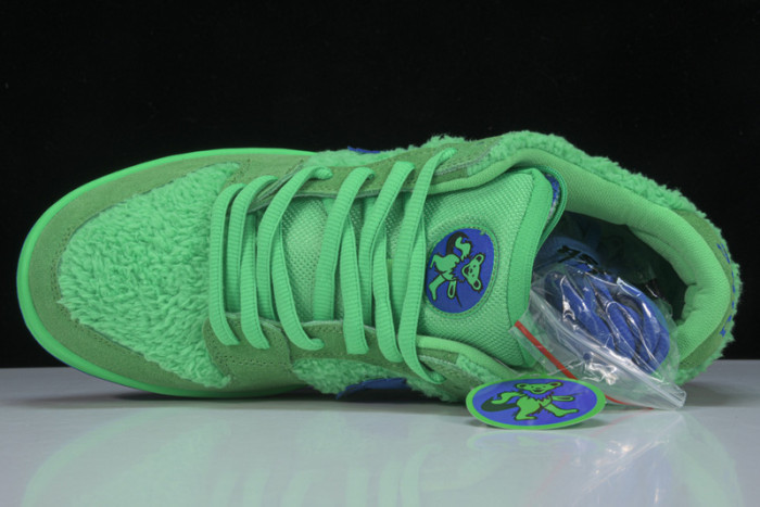 Grateful Dead x Nike SB Dunk Low “Green Bear” CJ5378-300