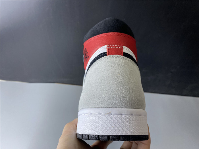 Jordan 1 Retro High Light Smoke Grey 555088-126