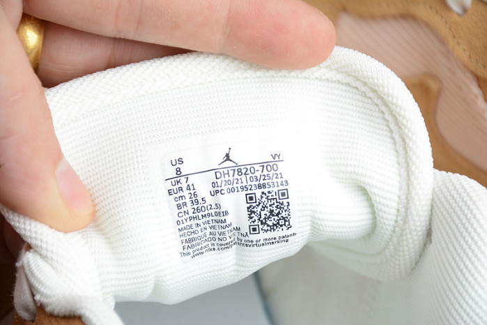 WMNS AIR JORDAN 1 LOW SE 