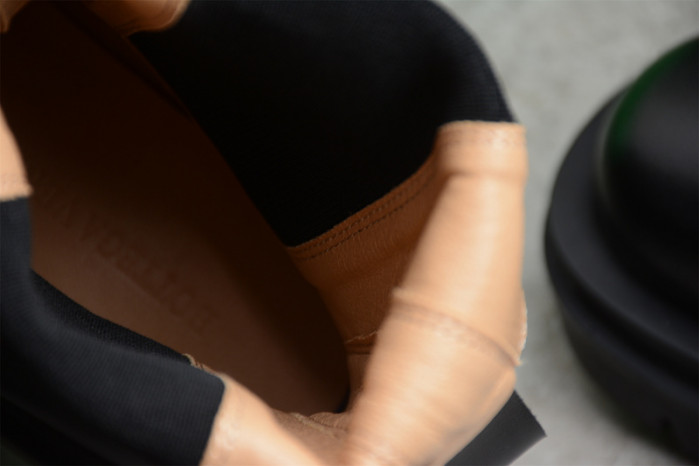 BOTTEGA VENETA SNEAKER