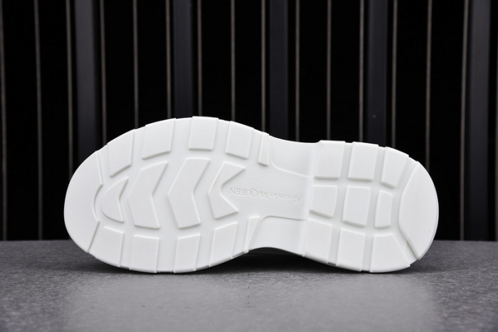 Alexander McQueen Boost white