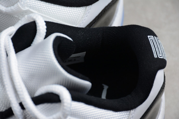 Jordan 11 Retro Low Concord 528895-153