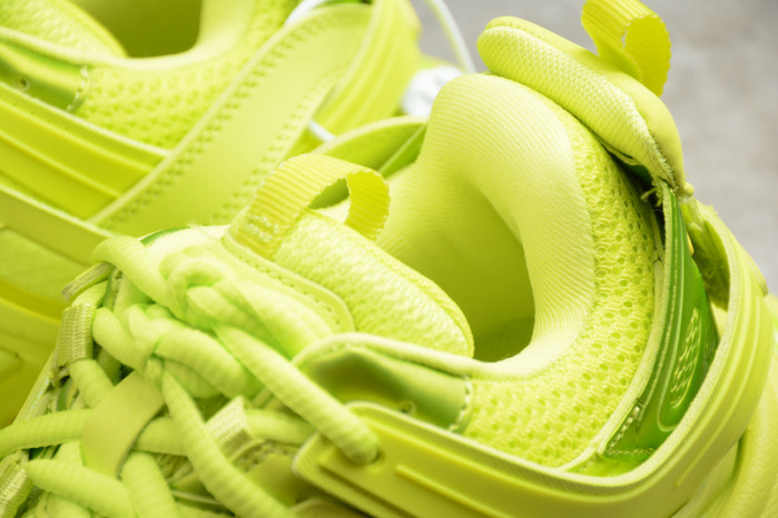 BLEN Track White Orange W06G0 2001 yellow