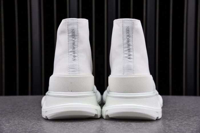 Alexander McQueen Boost white