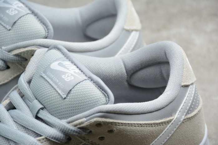 Nike SB Dunk Low Summit White Wolf Grey AR0778-110