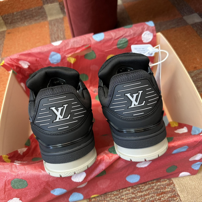 L&V SNEAKERS