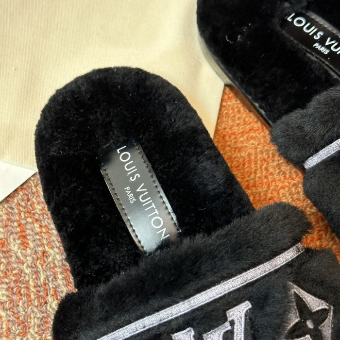 L&V SLIPPERS