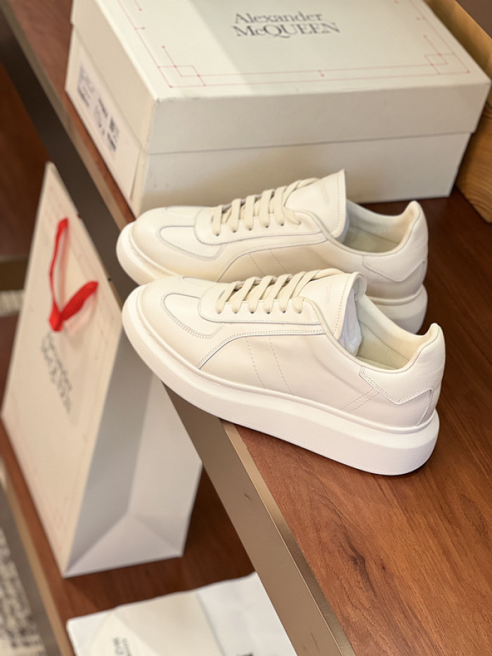 Alexander McQueen sneaker