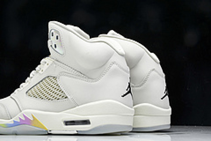 Air Jordan 5 Retro "Light Orewood Brown" HF3183-001